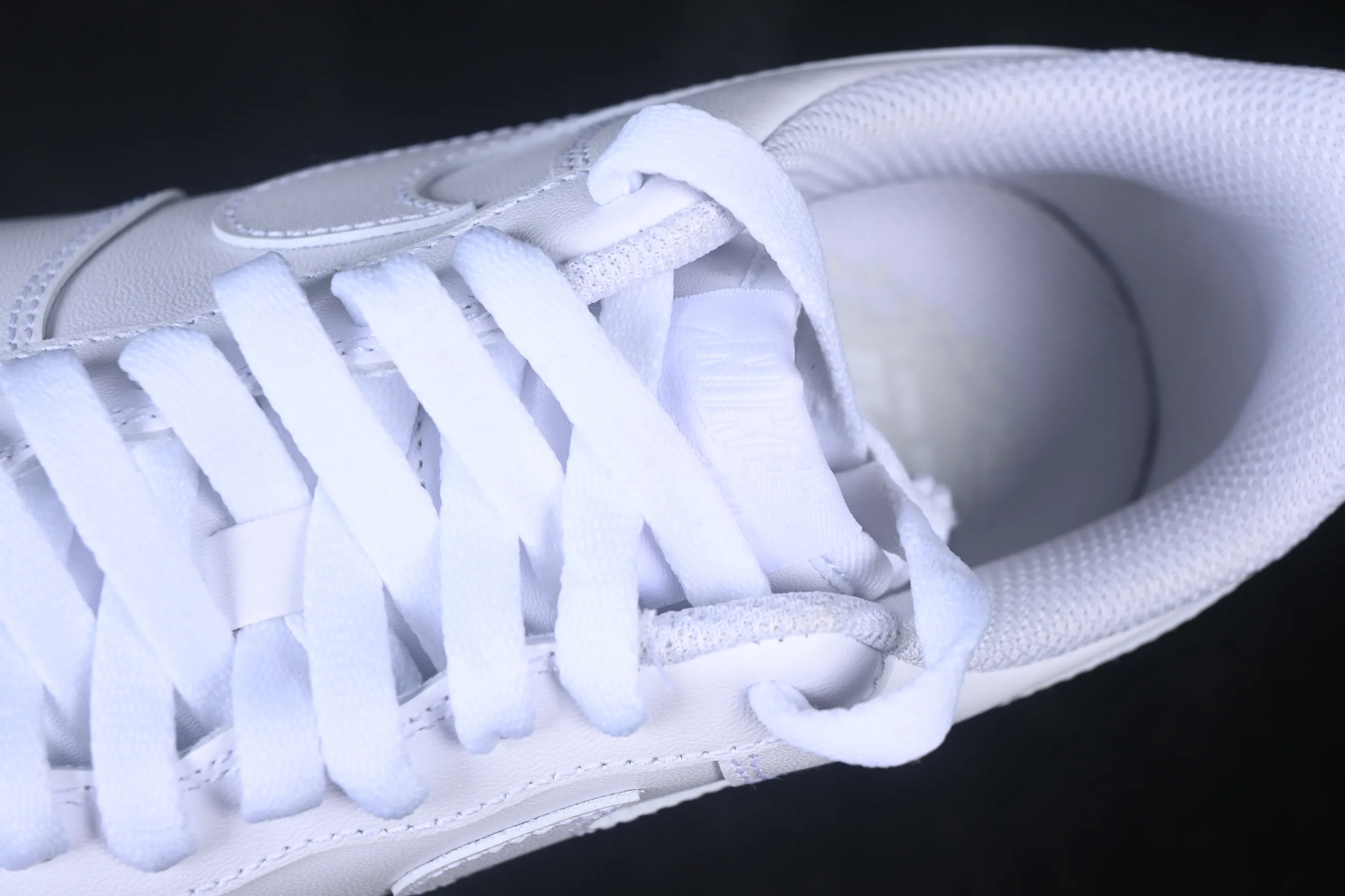 All categories Nk Air Force 1 Air Force series Nk Air Force 1 Low Air Force low-top DC version Nike Air Force 1'07 Low all-white top layer Air Force 1 low-top casual sneakers CW2288-111